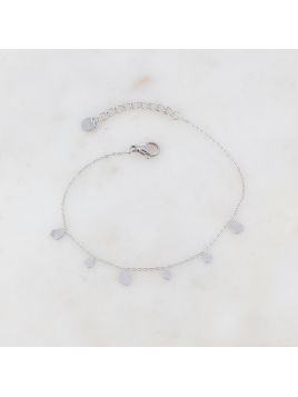 Bracelet argenté orné de...